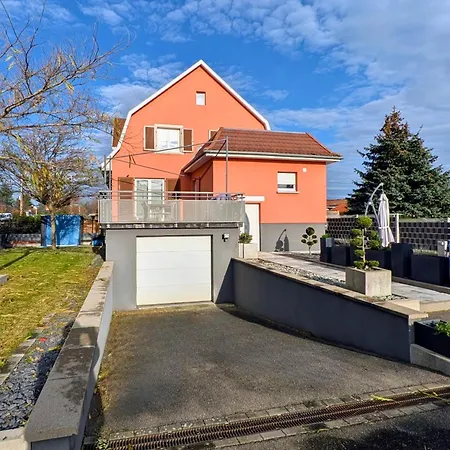 Maison 78m2, Garden, Private Parking بيت للعطل *