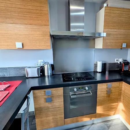 Maison 78m2, Garden, Private Parking بيت للعطل