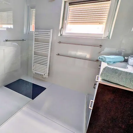 بيت للعطل Maison 78m2, Garden, Private Parking *