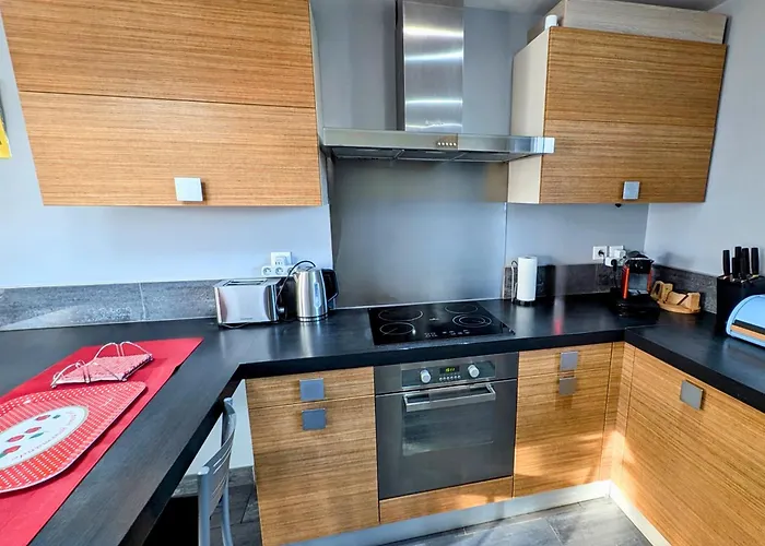 Maison 78m2, Garden, Private Parking 펜션